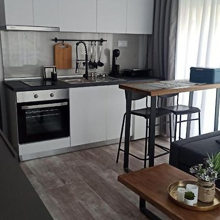 Down Town Luxurious Apartments Alexandroupoli Bagian luar foto